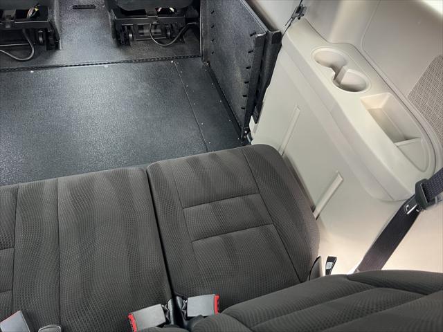 Photo of 2016 Billet Silver Metallic Clearcoat Dodge Grand Caravan
