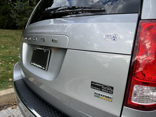 Photo of 2016 Billet Silver Metallic Clearcoat Dodge Grand Caravan