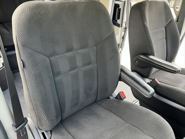 Photo of 2016 Billet Silver Metallic Clearcoat Dodge Grand Caravan