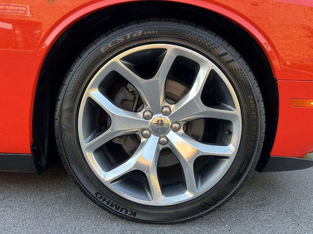 Photo of 2016 Go Mango Dodge Challenger