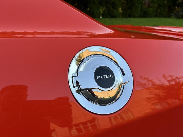Photo of 2016 Go Mango Dodge Challenger