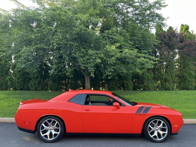 Photo of 2016 Go Mango Dodge Challenger