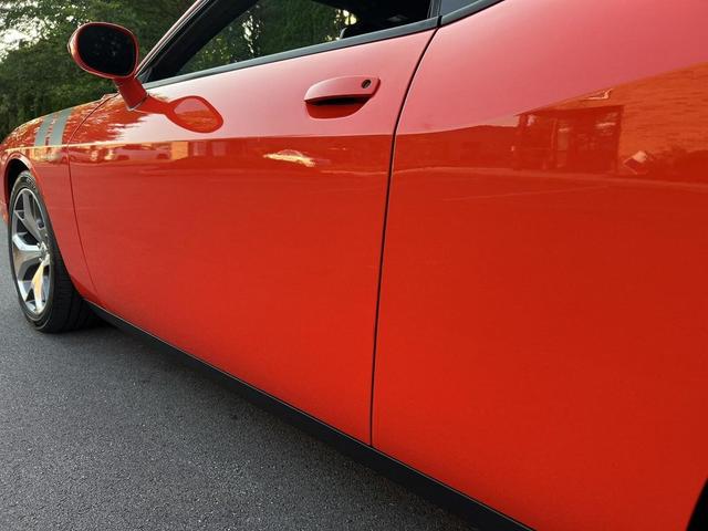 Photo of 2016 Go Mango Dodge Challenger