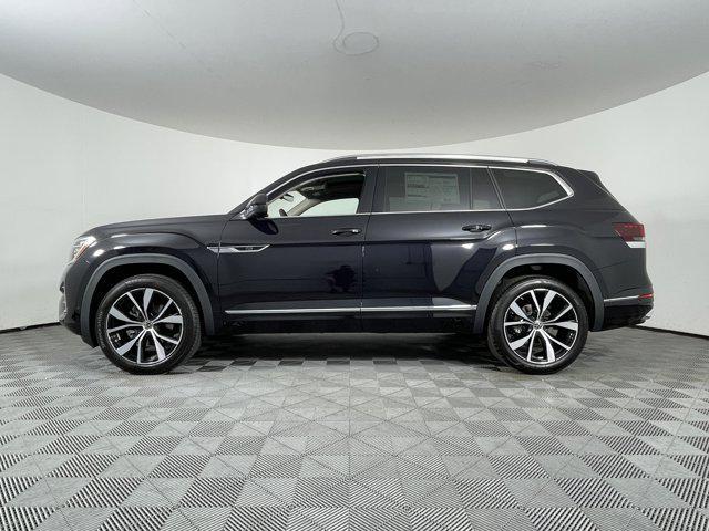 Photo of 2025 Deep Black Pearl Volkswagen Atlas