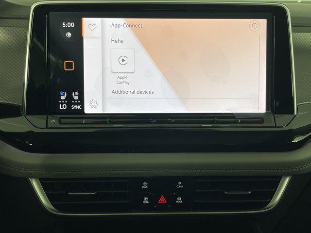 Photo of 2025 Pure White Volkswagen Atlas