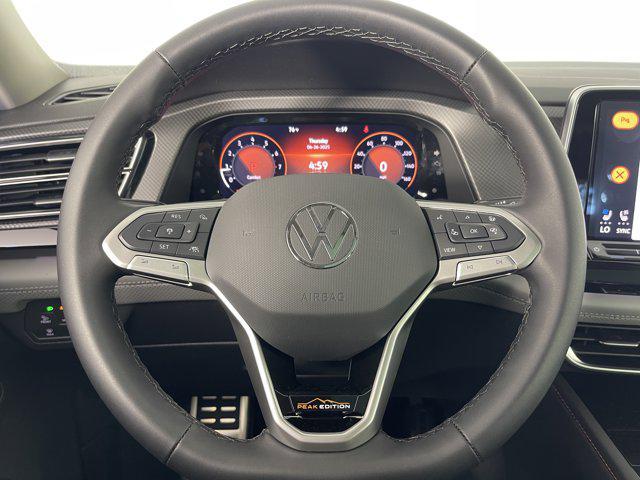 Photo of 2025 Pure White Volkswagen Atlas