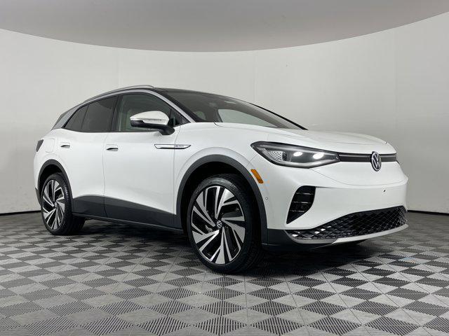 Photo of 2025 Opal White w/Black Roof Volkswagen ID.4