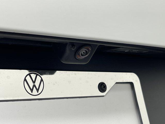 Photo of 2025 Opal White w/Black Roof Volkswagen ID.4