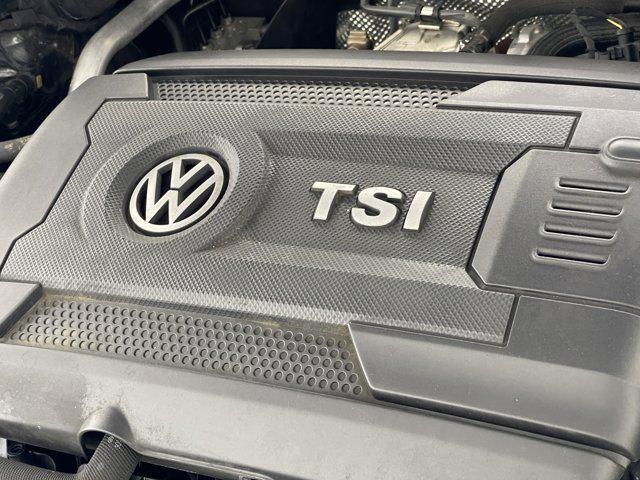 Photo of 2016 Platinum Gray Metallic Volkswagen Golf