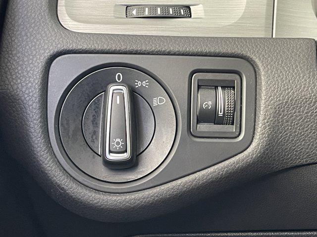 Photo of 2016 Platinum Gray Metallic Volkswagen Golf