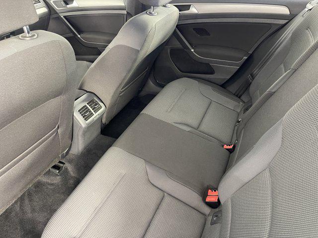 Photo of 2016 Platinum Gray Metallic Volkswagen Golf
