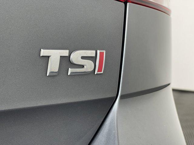 Photo of 2016 Platinum Gray Metallic Volkswagen Golf
