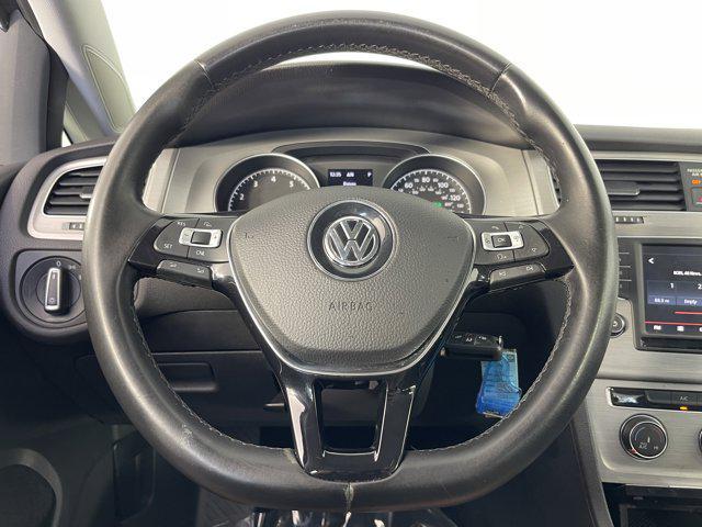 Photo of 2016 Platinum Gray Metallic Volkswagen Golf