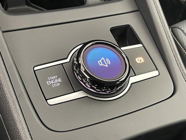 Photo of 2025 Pure White Volkswagen Tiguan