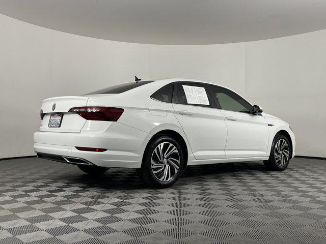 Photo of 2021 Pure White Volkswagen Jetta