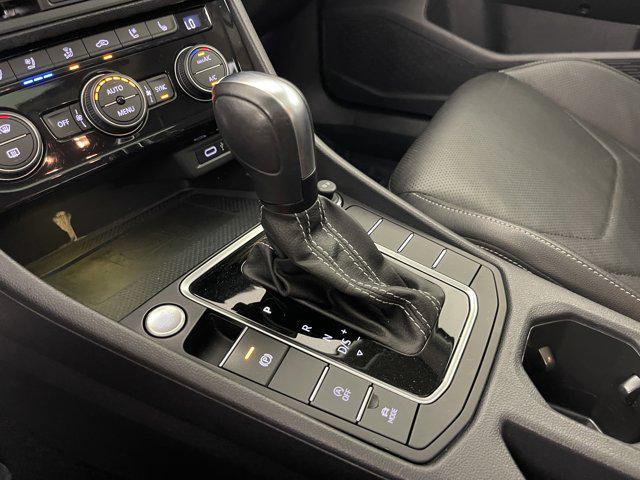 Photo of 2021 Pure White Volkswagen Jetta