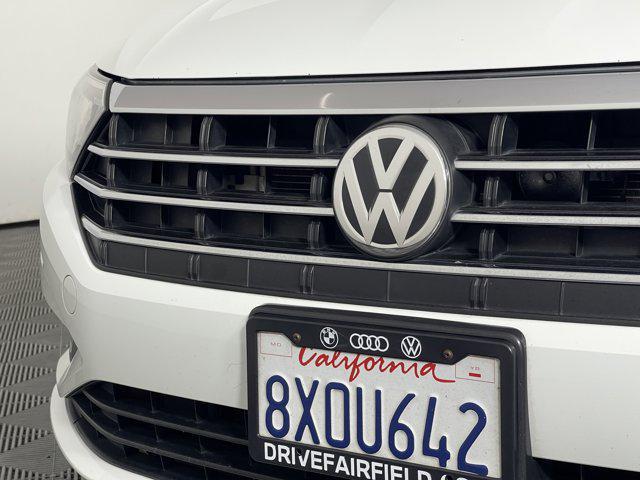 Photo of 2021 Pure White Volkswagen Jetta
