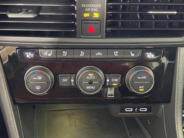 Photo of 2021 Pure White Volkswagen Jetta