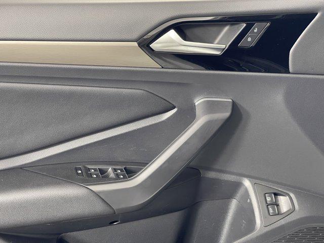Photo of 2021 Pure White Volkswagen Jetta