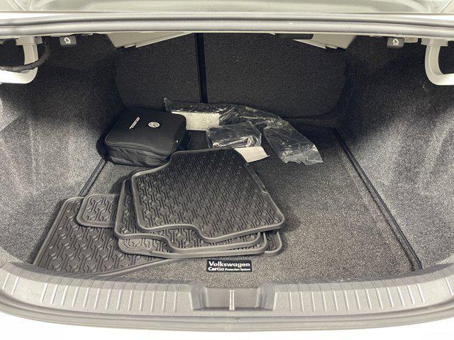 Photo of 2021 Pure White Volkswagen Jetta
