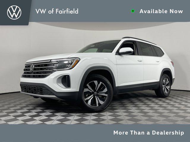 Photo of 2025 Pure White Volkswagen Atlas