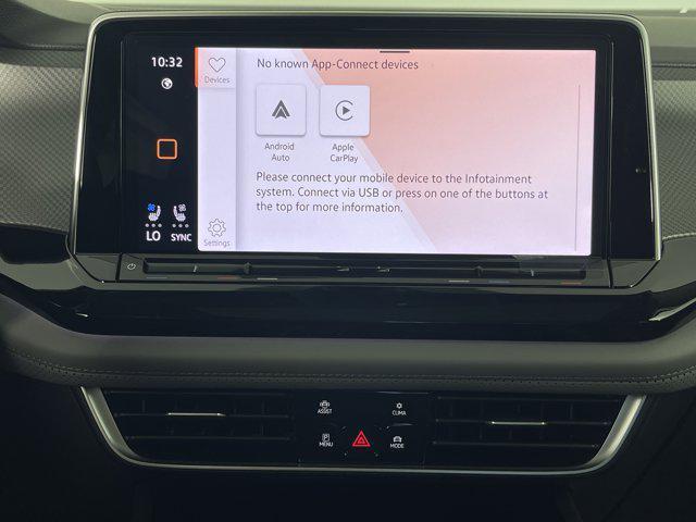 Photo of 2025 Pure White Volkswagen Atlas