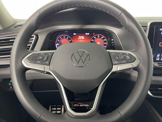 Photo of 2025 Pure White Volkswagen Atlas