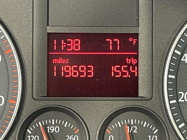 Photo of 2007 Candy White Volkswagen Rabbit