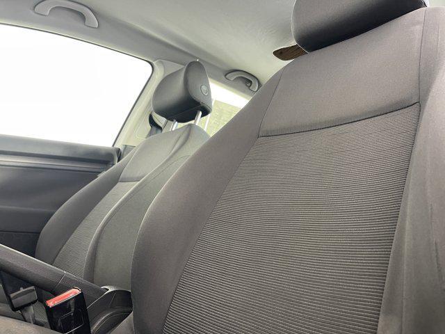 Photo of 2007 Candy White Volkswagen Rabbit