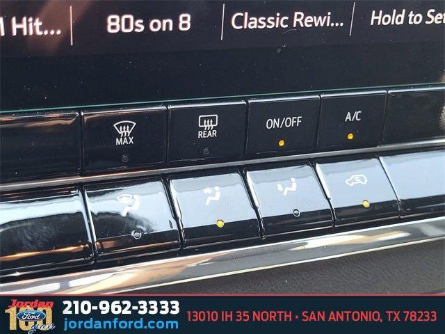 Photo of 2023 Summit White Chevrolet Colorado