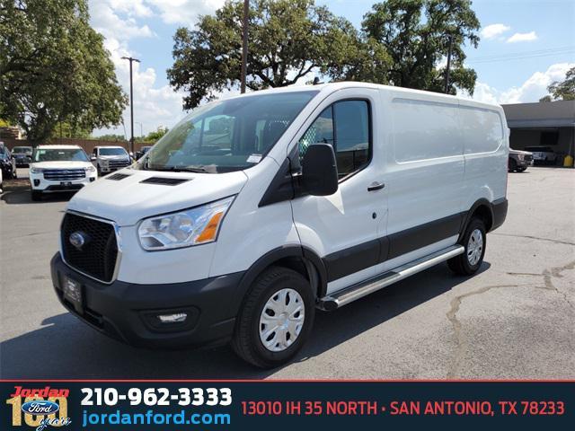 Photo of 2022 Oxford White Ford Transit-250