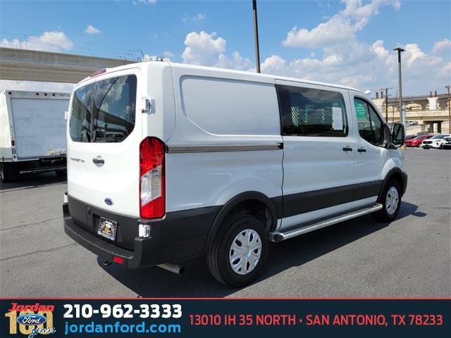 Photo of 2022 Oxford White Ford Transit-250