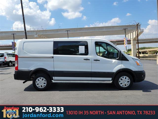 Photo of 2022 Oxford White Ford Transit-250