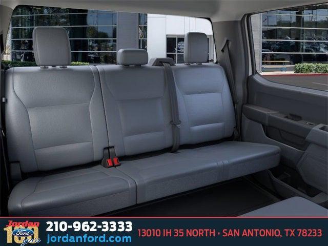 Photo of 2025 Oxford White Ford F-350
