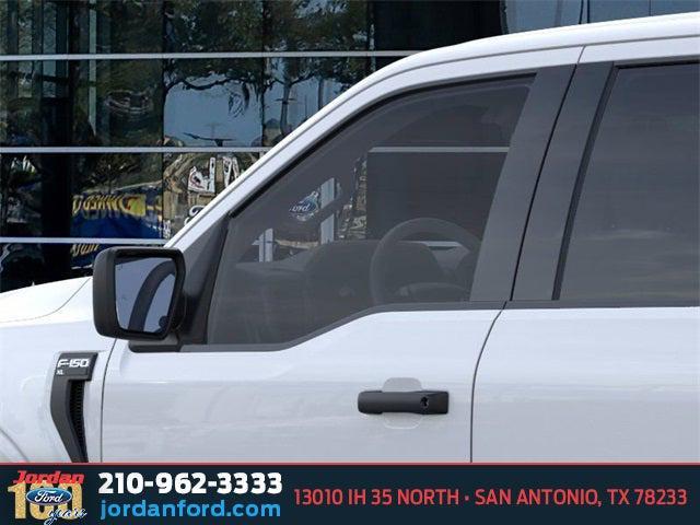 Photo of 2025 Oxford White Ford F-150