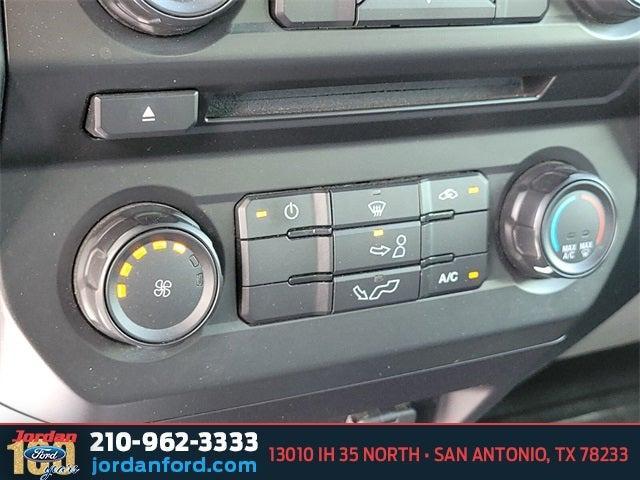 Photo of 2016 Oxford White Ford F-150