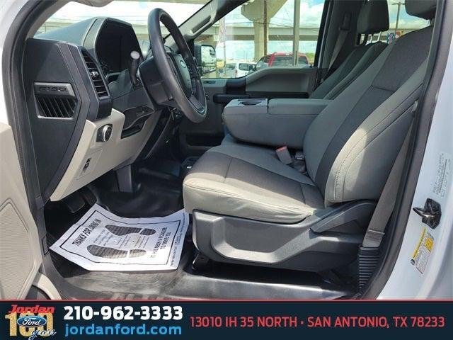 Photo of 2016 Oxford White Ford F-150