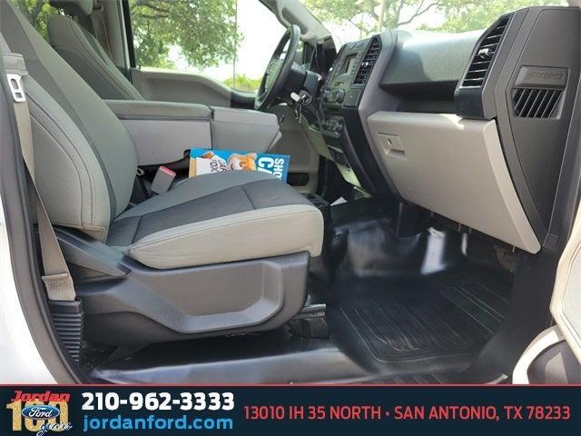 Photo of 2016 Oxford White Ford F-150