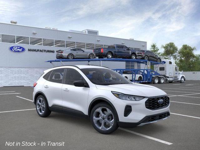 Photo of 2025 Star White Metallic Tri-Coat Ford Escape