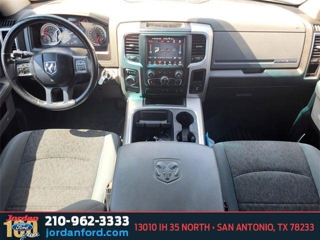 Photo of 2018 Granite Crystal Metallic Clearcoat RAM 1500
