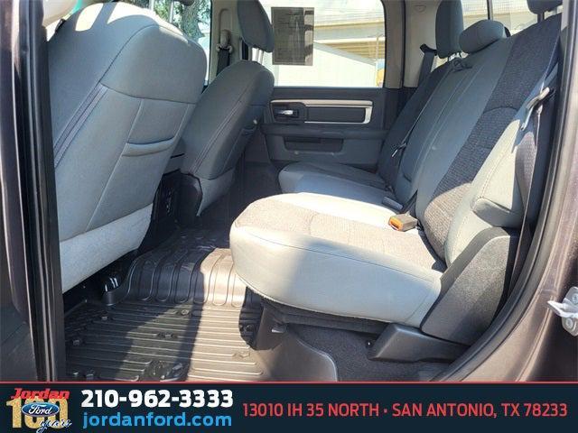 Photo of 2018 Granite Crystal Metallic Clearcoat RAM 1500