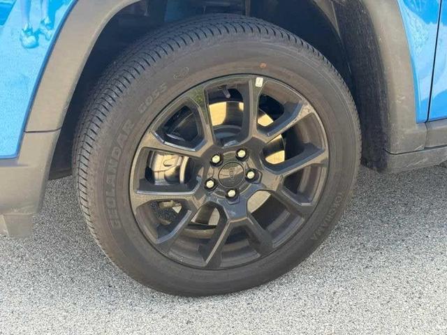 Photo of 2024 Hydro Blue Pearlcoat Jeep Compass