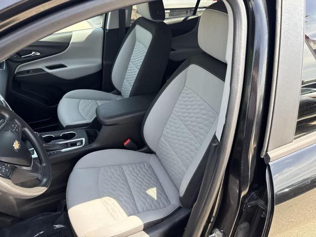 Photo of 2020 Mosaic Black Metallic Chevrolet Equinox