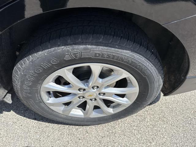 Photo of 2020 Mosaic Black Metallic Chevrolet Equinox