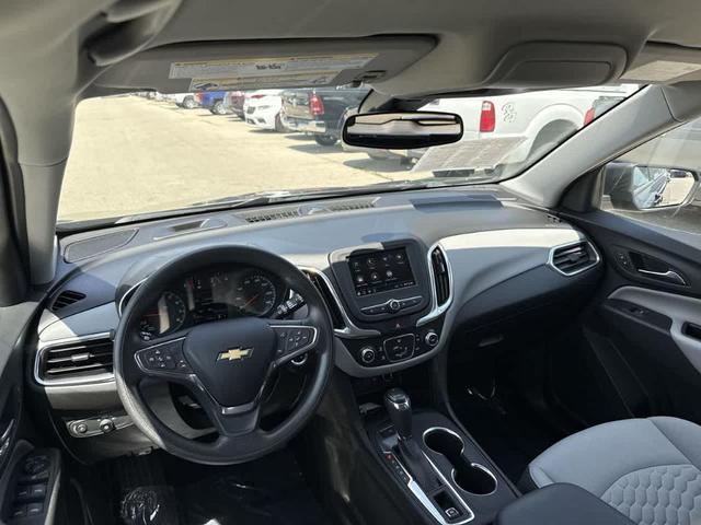 Photo of 2020 Mosaic Black Metallic Chevrolet Equinox