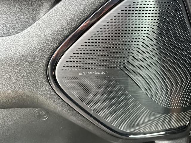 Photo of 2025 Diamond Black RAM 1500