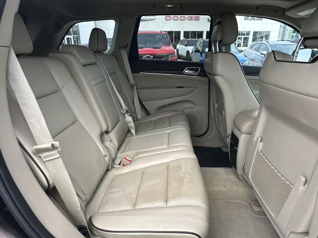 Photo of 2014 Brilliant Black Crystal Pearlcoat Jeep Grand Cherokee