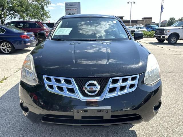 Photo of 2013 Super Black Nissan Rogue