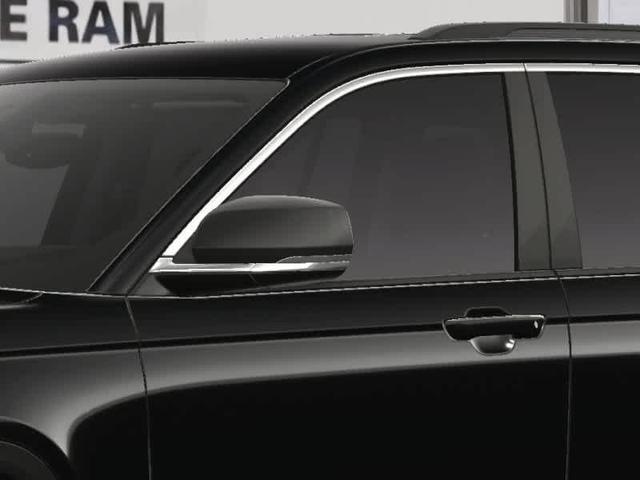 Photo of 2025 Diamond Black Jeep Grand Cherokee