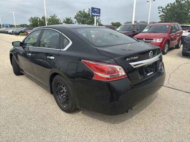 Photo of 2013 Super Black Nissan Altima